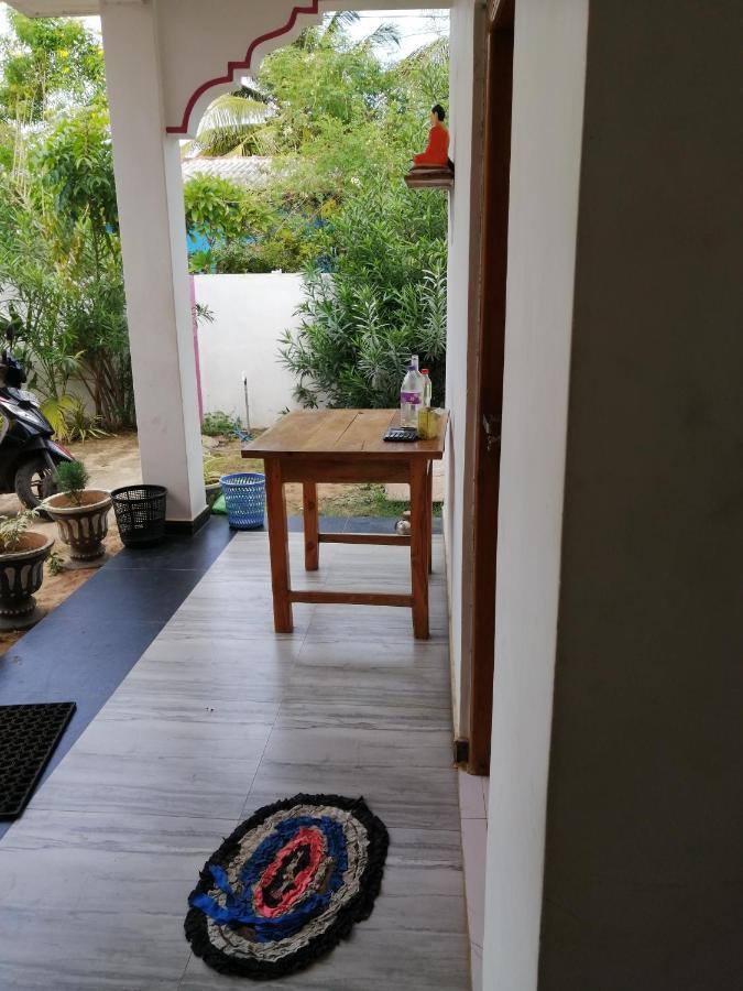 Beach Life Uppuveli Trincomalee Ngoại thất bức ảnh